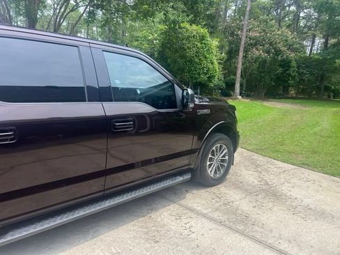 Used 2018 Ford F150 XLT w/ Equipment Group 302A Luxury RWD image 8