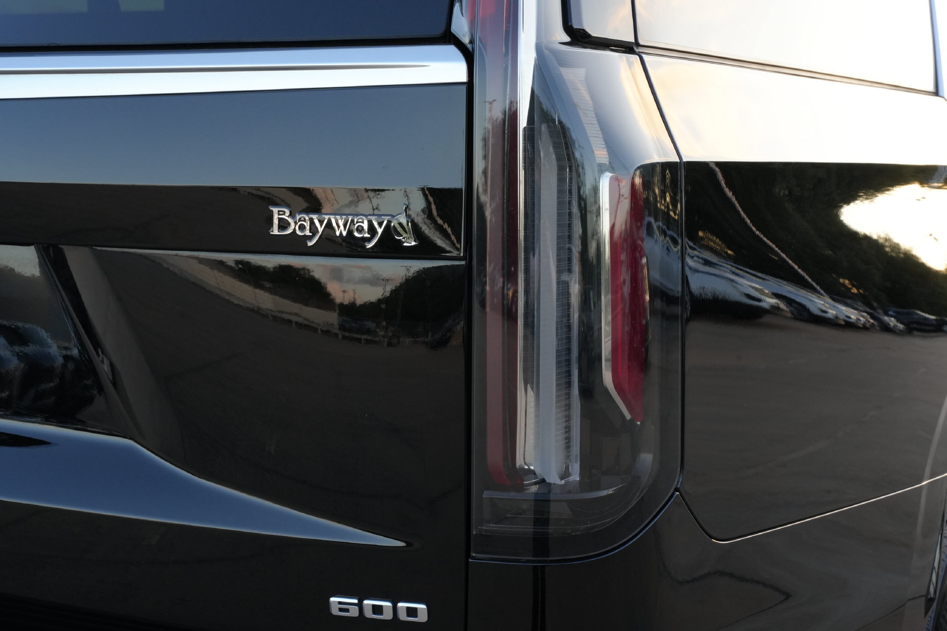 Used 2024 Cadillac Escalade ESV Premium Luxury w/ Performance Package AWD/4WD image 22