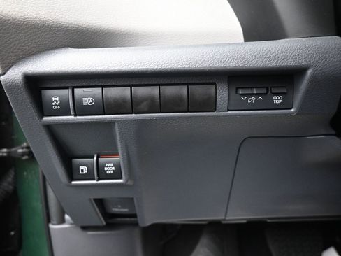 Used 2023 Toyota Sienna XLE image 20