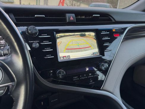 Used 2018 Toyota Camry XLE w/ Protection Package (Q2) FWD image 10