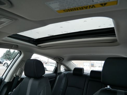 Certified 2021 Honda Civic EX image 33