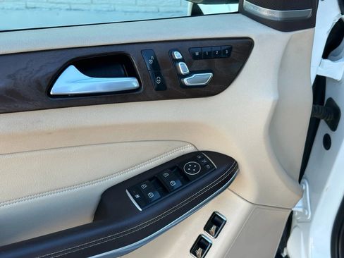 Used 2018 Mercedes-Benz GLS 550 4MATIC image 12