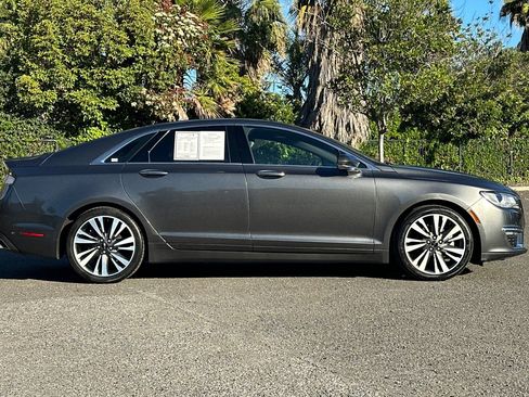 Used 2020 Lincoln MKZ Reserve FWD image 2