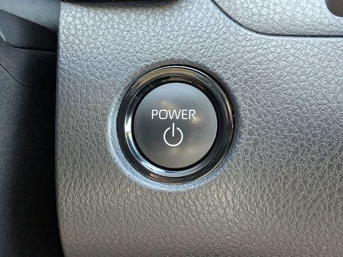 Used 2025 Toyota Camry LE FWD image 31