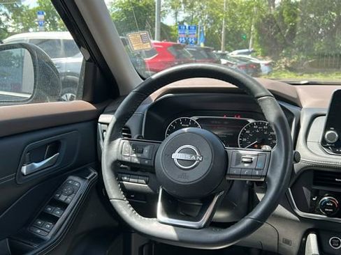 Certified 2023 Nissan Rogue SV w/ SV Premium B Package AWD/4WD image 20