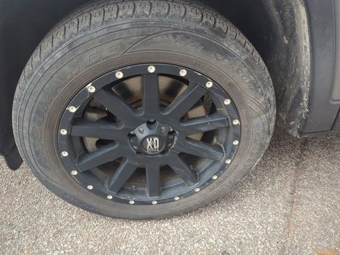 Used 2020 Jeep Cherokee Latitude Plus image 13