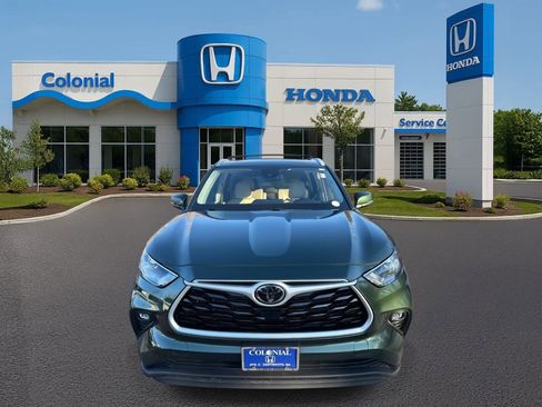 Used 2023 Toyota Highlander XLE image 10