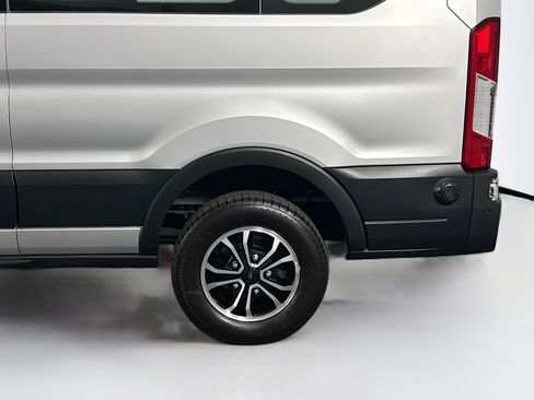 Used 2024 Ford Transit 350 XLT RWD image 38