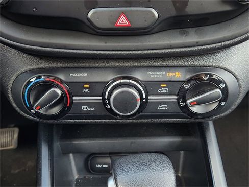 Used 2023 Kia Soul LX image 20