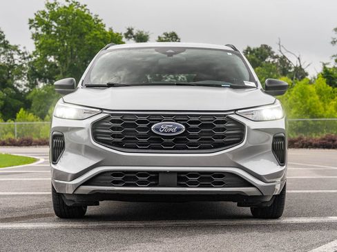 Used 2023 Ford Escape ST-Line w/ Tech Pack #1 FWD image 2