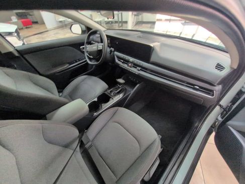 Used 2025 Kia K4 FWD image 28