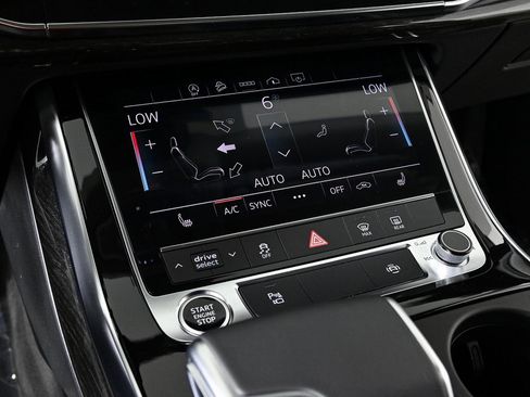 Used 2022 Audi Q7 3.0T Premium image 17