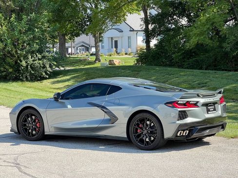 Used 2024 Chevrolet Corvette Stingray Preferred Cpe w/ Z51 Performance Package RWD image 3