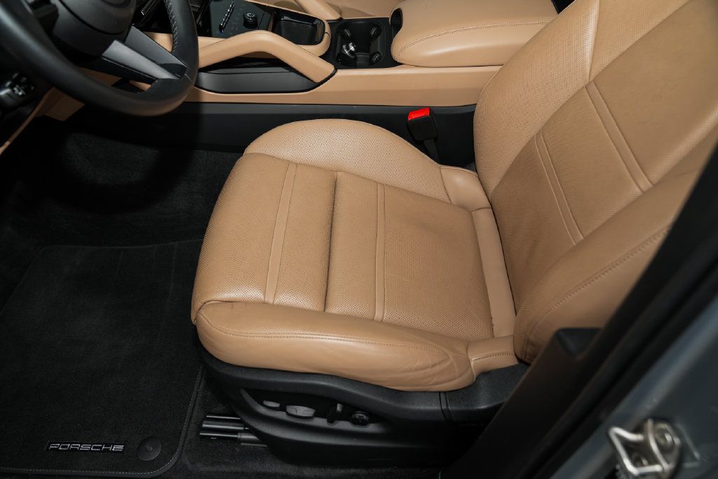 Certified 2024 Porsche Cayenne S AWD/4WD image 21