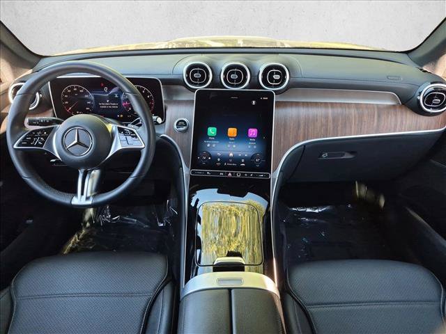 Used 2025 Mercedes-Benz GLC 300 4MATIC image 17