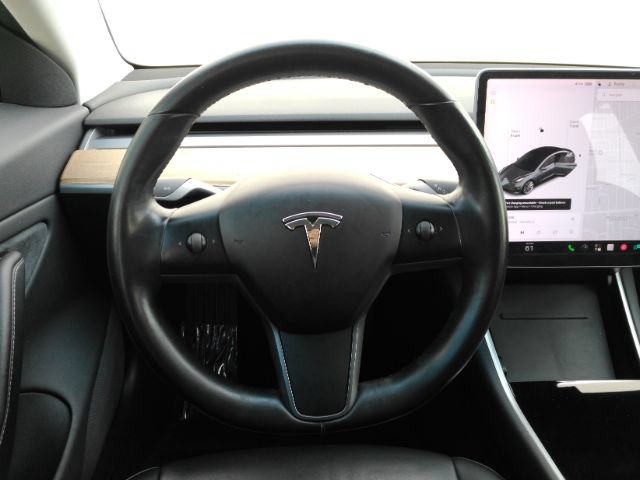Used 2018 Tesla Model 3 Long Range RWD image 31
