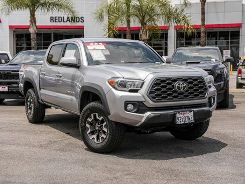 Certified 2020 Toyota Tacoma TRD Off-Road w/ Technology Package AWD/4WD image 1