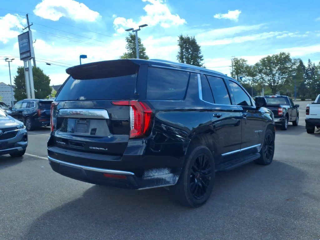 Used 2022 GMC Yukon Denali AWD/4WD image 4