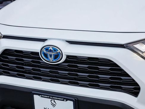 Used 2024 Toyota RAV4 XLE image 6