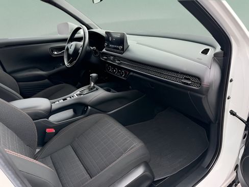 Used 2024 Honda HR-V Sport image 27