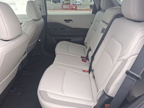 New 2026 Nissan Pathfinder SL AWD/4WD image 29