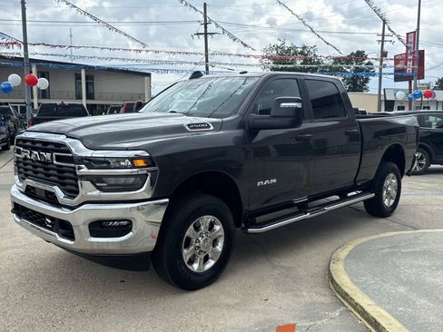 Used 2026 RAM 2500 Big Horn AWD/4WD image 3