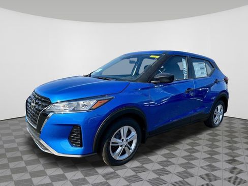 Certified 2025 Nissan Kicks Play S FWD image 14