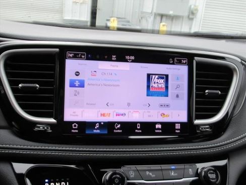 New 2026 Chrysler Pacifica Select w/ S Appearance Package FWD image 23