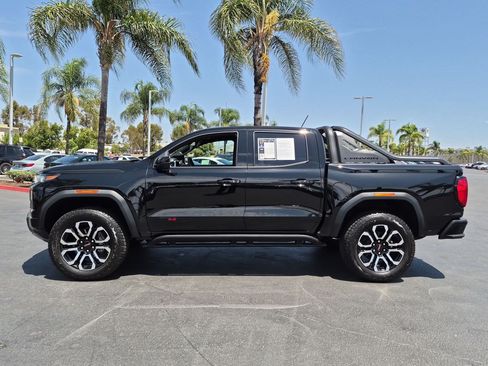 Used 2025 GMC Canyon AT4 w/ Nightfall Edition AWD/4WD image 7