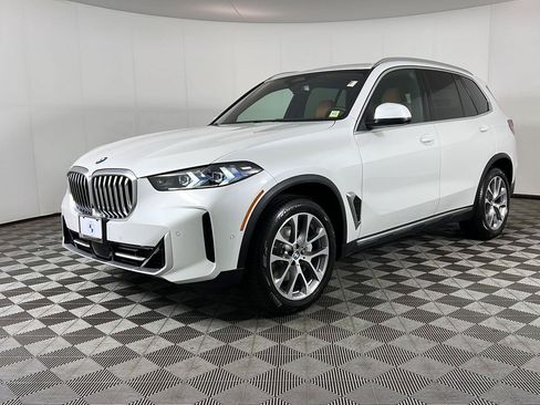Certified 2024 BMW X5 xDrive40i w/ Premium Package AWD/4WD image 12