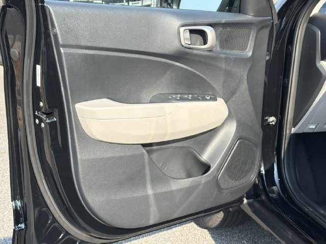 New 2026 Hyundai Venue SEL FWD image 12