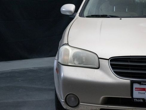 Used 2000 Nissan Maxima GLE image 5