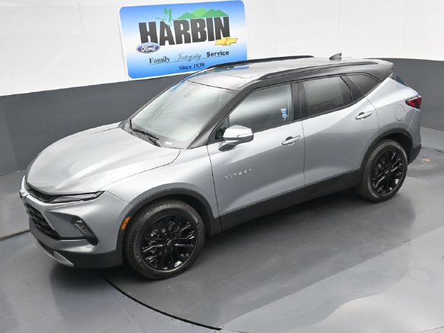 New 2026 Chevrolet Blazer LT w/ LPO, Black Sport Package FWD image 25