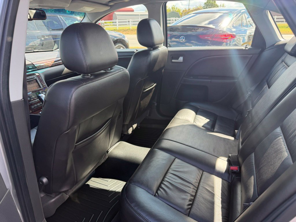 Used 2007 Ford Five Hundred Limited FWD image 20