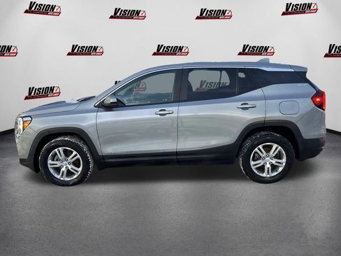 Used 2023 GMC Terrain SLE image 8