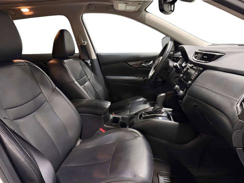 Used 2020 Nissan Rogue S AWD/4WD image 12