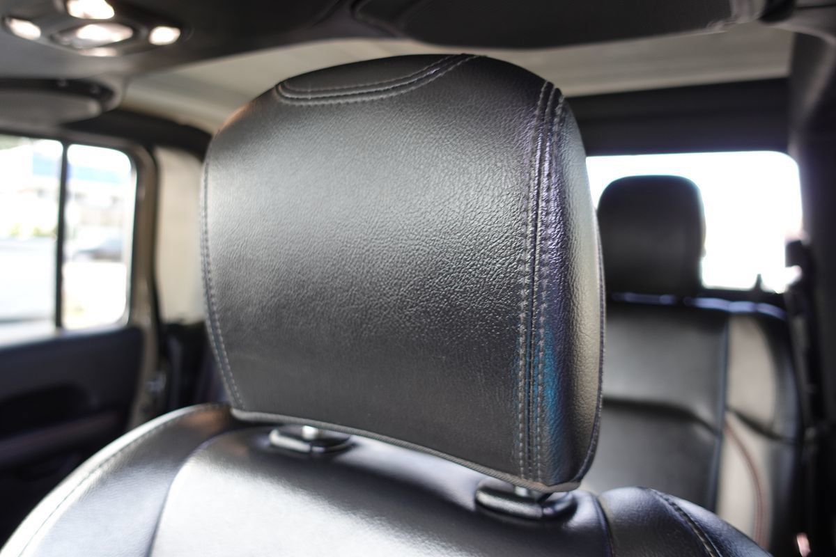 Used 2020 Jeep Gladiator Rubicon AWD/4WD image 18
