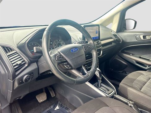 Used 2020 Ford EcoSport SE w/ SE Convenience Package image 10