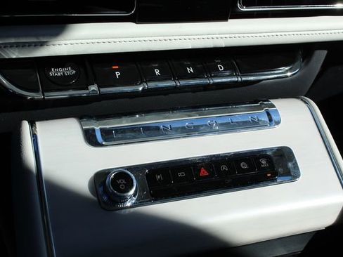 New 2026 Lincoln Aviator Reserve w/ Jet Appearance Package AWD/4WD image 24