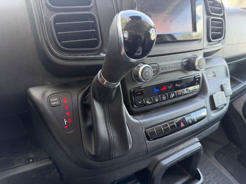 Used 2023 RAM ProMaster 2500 w/ Convenience Group FWD image 19