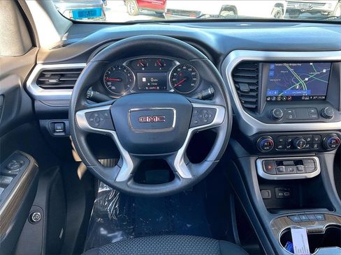 Used 2023 GMC Acadia SLE w/ Driver Convenience Package image 17