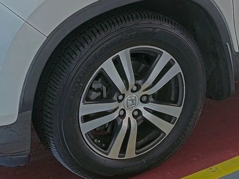 Used 2017 Honda Pilot EX image 11