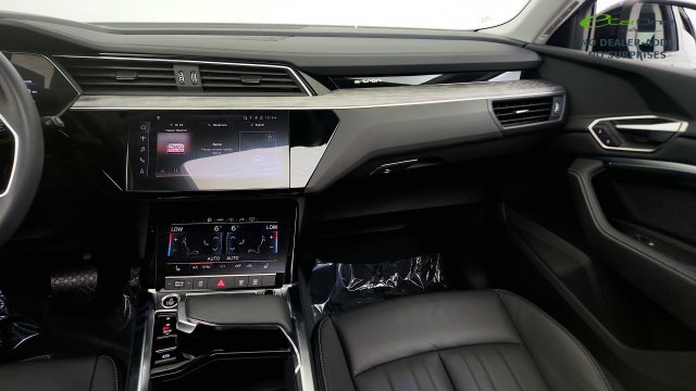 Used 2024 Audi Q8 e-tron Premium AWD/4WD image 58