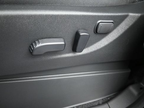 New 2026 Nissan Frontier SV w/ SV Convenience Package image 11