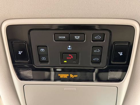Used 2025 Toyota Grand Highlander AWD image 23