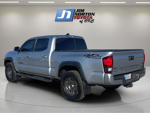 Used 2018 Toyota Tacoma TRD Off-Road image 7
