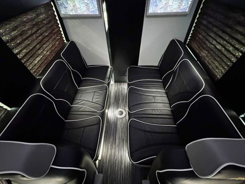 Used 2023 Mercedes-Benz Sprinter 3500 image 63