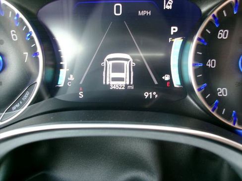 Certified 2025 Chrysler Pacifica Limited FWD image 13