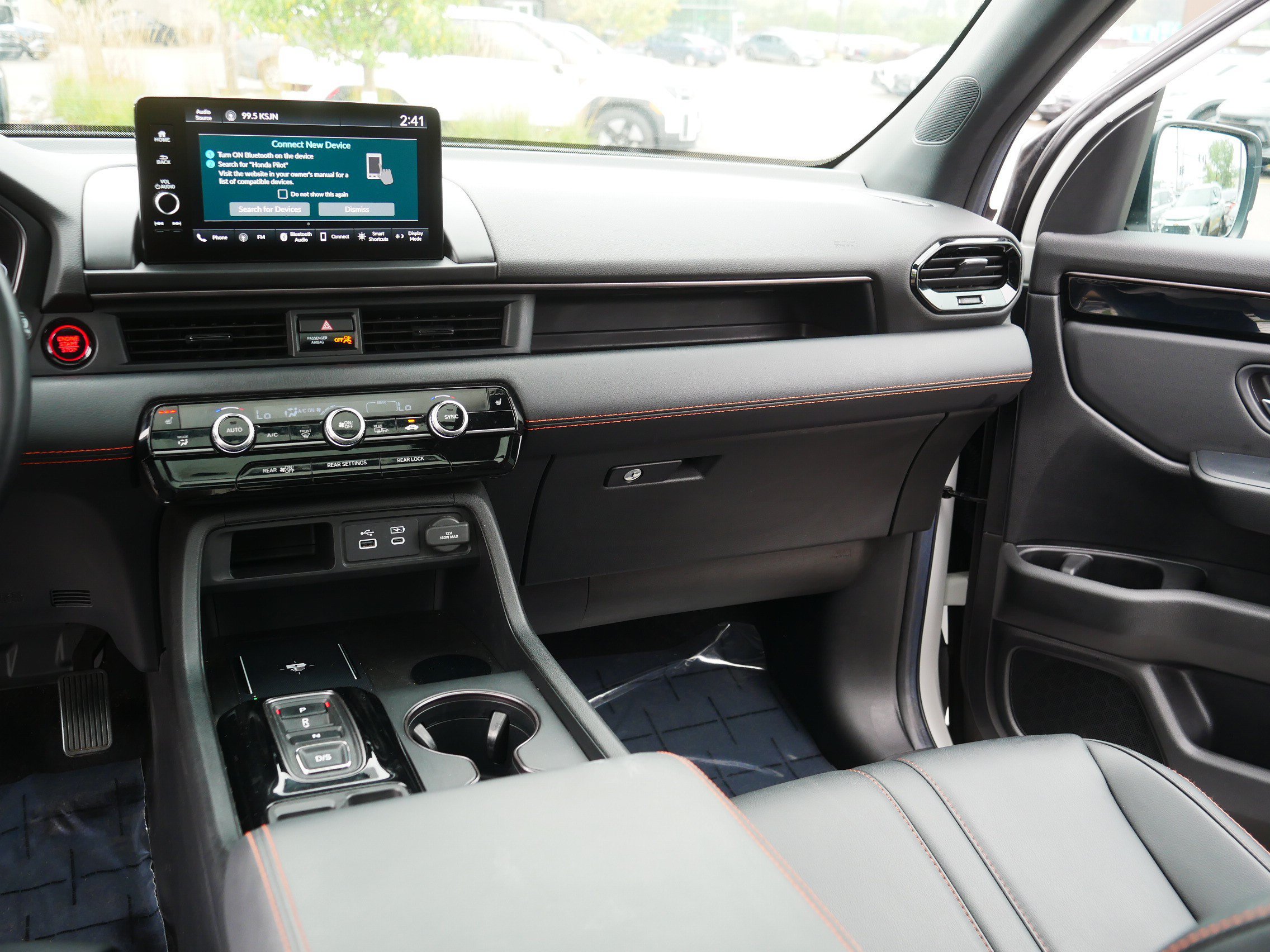 Used 2025 Honda Pilot TrailSport image 23