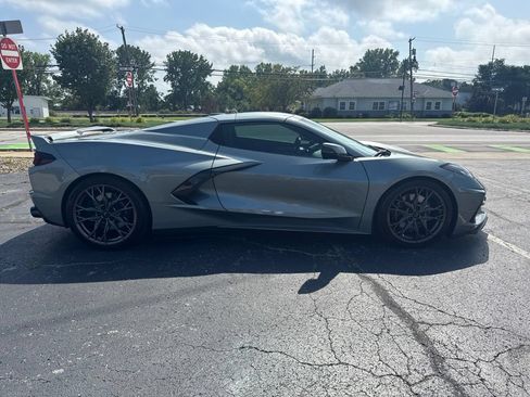 Used 2023 Chevrolet Corvette Stingray Preferred Conv w/ Z51 Performance Package RWD image 2